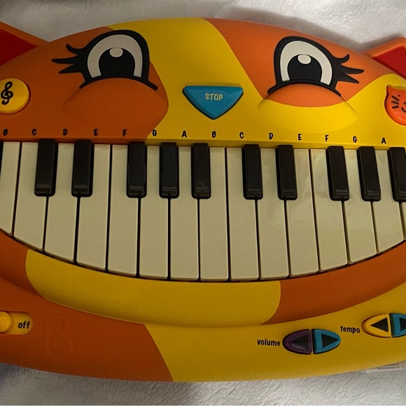 Colorful Cat Keyboard with Microphone - Picture 3 of 12